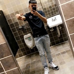 Meet your Posher, Jonathan